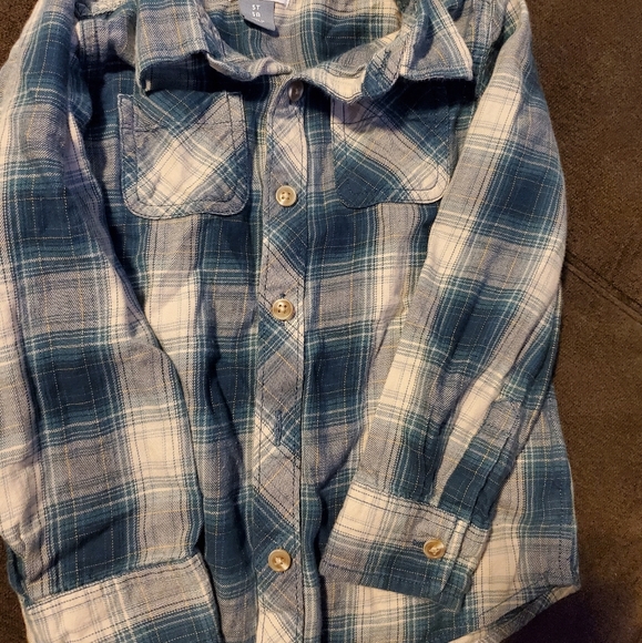 Boys button down shirts! - Picture 3 of 4